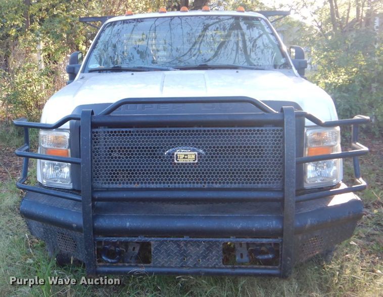 image for item GC9549 2009 Ford F350 Super Duty flatbed pickup truck