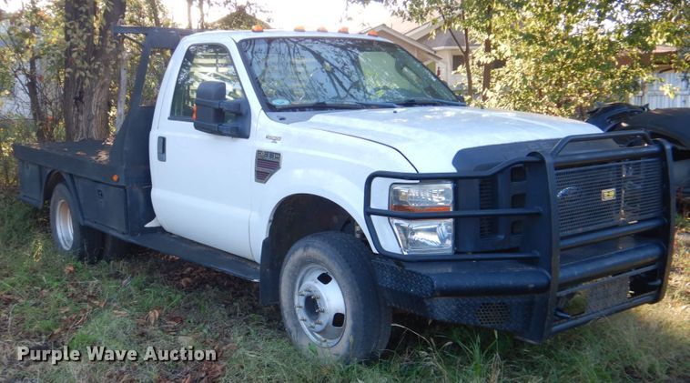 image for item GC9549 2009 Ford F350 Super Duty flatbed pickup truck
