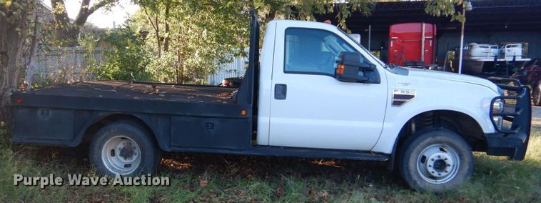 image for item GC9549 2009 Ford F350 Super Duty flatbed pickup truck