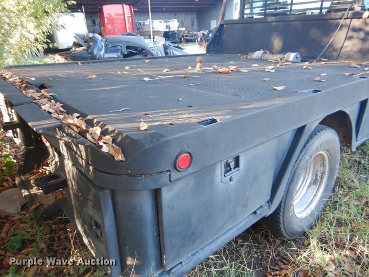 image for item GC9549 2009 Ford F350 Super Duty flatbed pickup truck