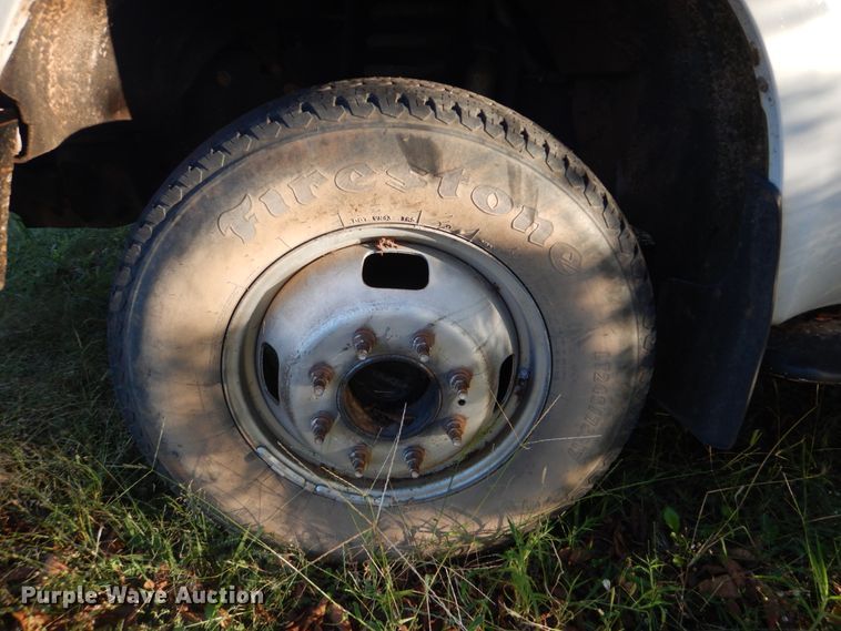 image for item GC9549 2009 Ford F350 Super Duty flatbed pickup truck