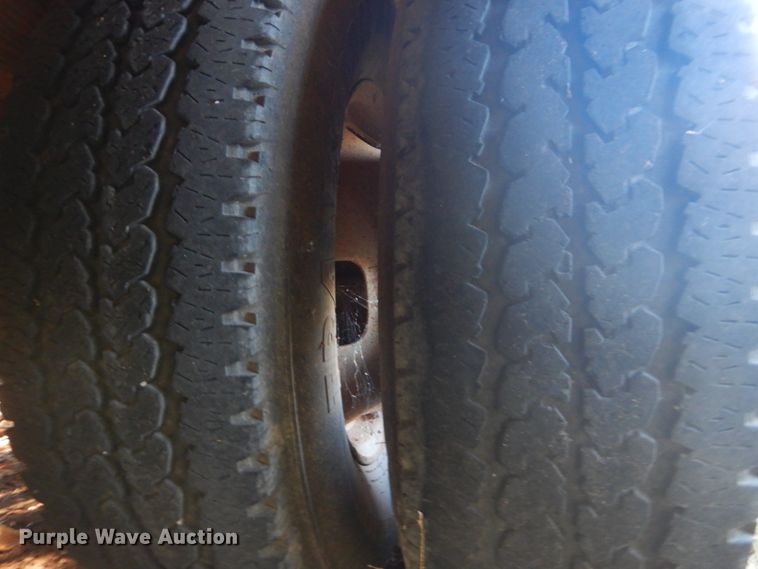 image for item GC9549 2009 Ford F350 Super Duty flatbed pickup truck