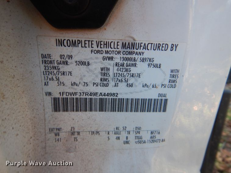 image for item GC9549 2009 Ford F350 Super Duty flatbed pickup truck