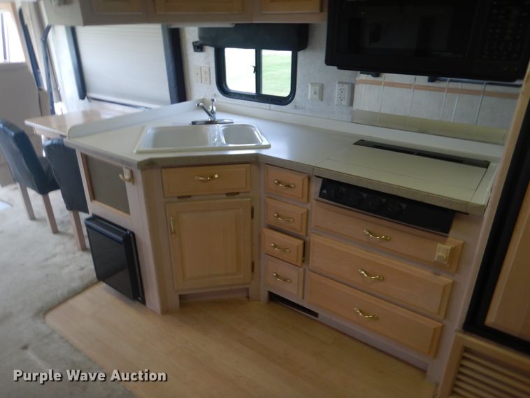 image for item GC9565 2000 Newmar Dutch Star RV