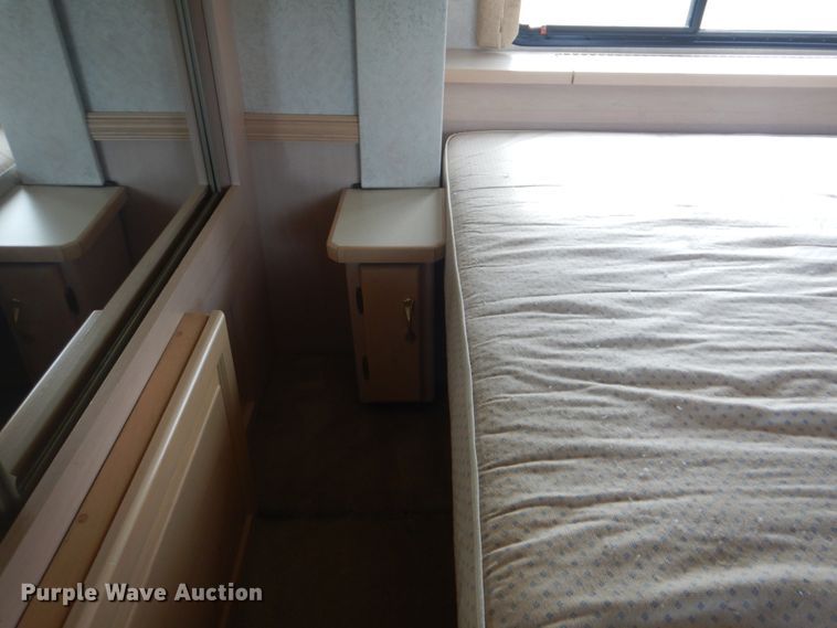 image for item GC9565 2000 Newmar Dutch Star RV