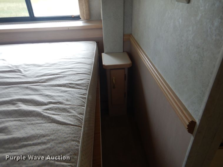 image for item GC9565 2000 Newmar Dutch Star RV