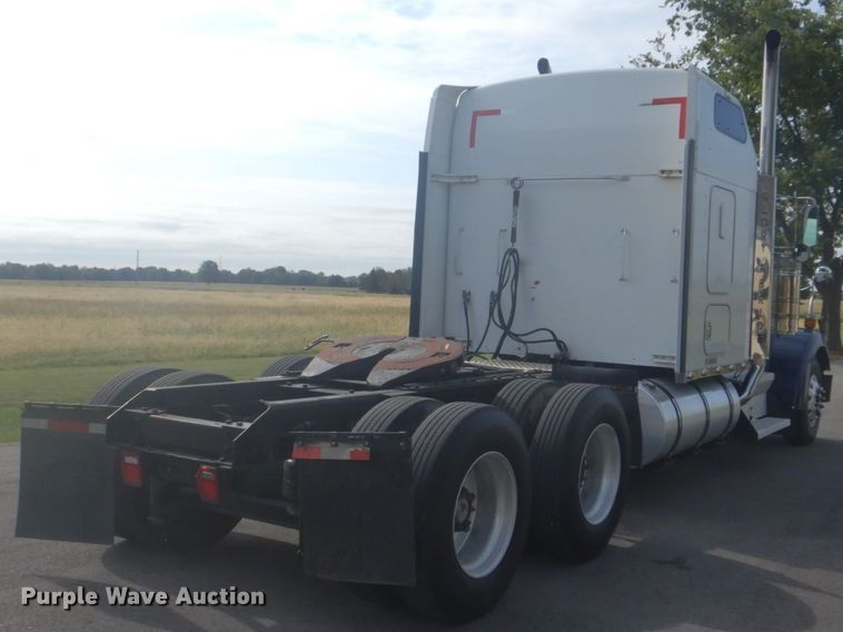 image for item GC9566 2003 Kenworth W900 semi truck