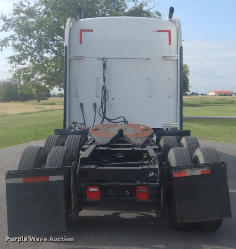 image for item GC9566 2003 Kenworth W900 semi truck