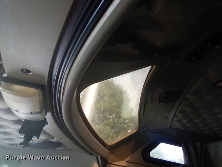 image for item GC9566 2003 Kenworth W900 semi truck