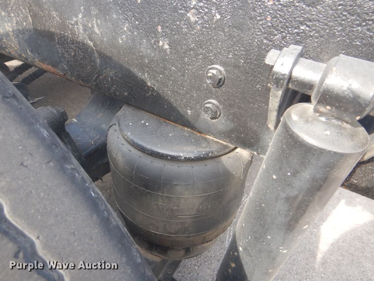 image for item GC9566 2003 Kenworth W900 semi truck