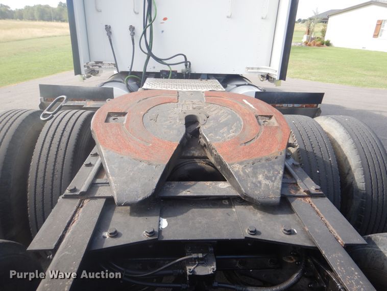 image for item GC9566 2003 Kenworth W900 semi truck