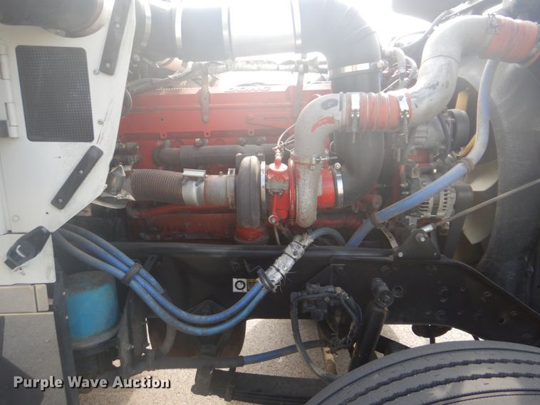 image for item GC9566 2003 Kenworth W900 semi truck