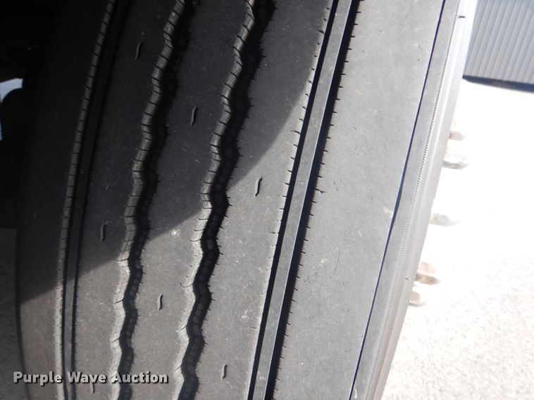 image for item GC9566 2003 Kenworth W900 semi truck