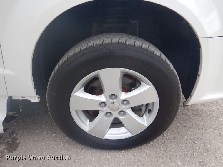 image for item GC9570 2013 Dodge Grand Caravan handicap accessible mini van