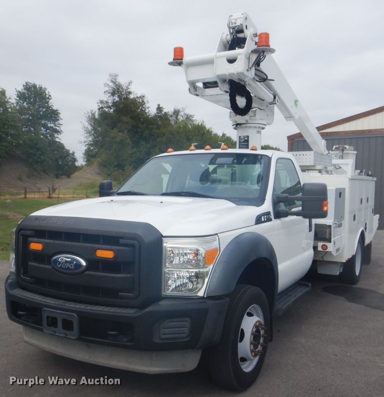 image for item GC9574 2011 Ford F550 Super Duty bucket truck
