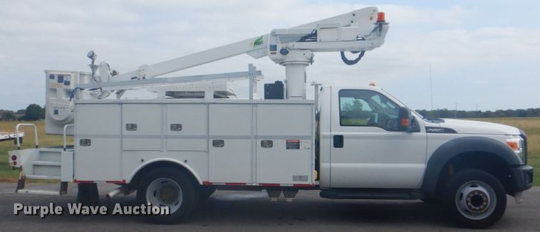 image for item GC9574 2011 Ford F550 Super Duty bucket truck