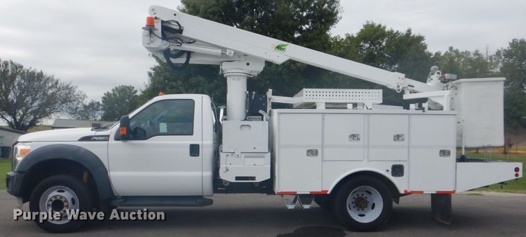 image for item GC9574 2011 Ford F550 Super Duty bucket truck