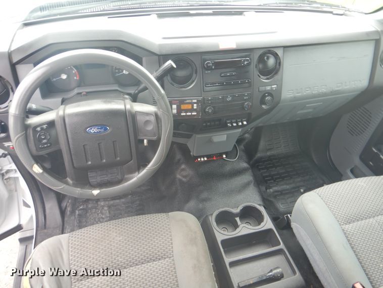 image for item GC9574 2011 Ford F550 Super Duty bucket truck