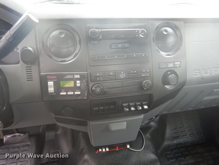 image for item GC9574 2011 Ford F550 Super Duty bucket truck