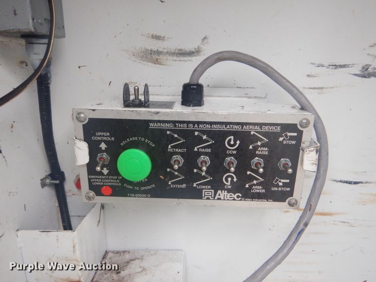 image for item GC9574 2011 Ford F550 Super Duty bucket truck