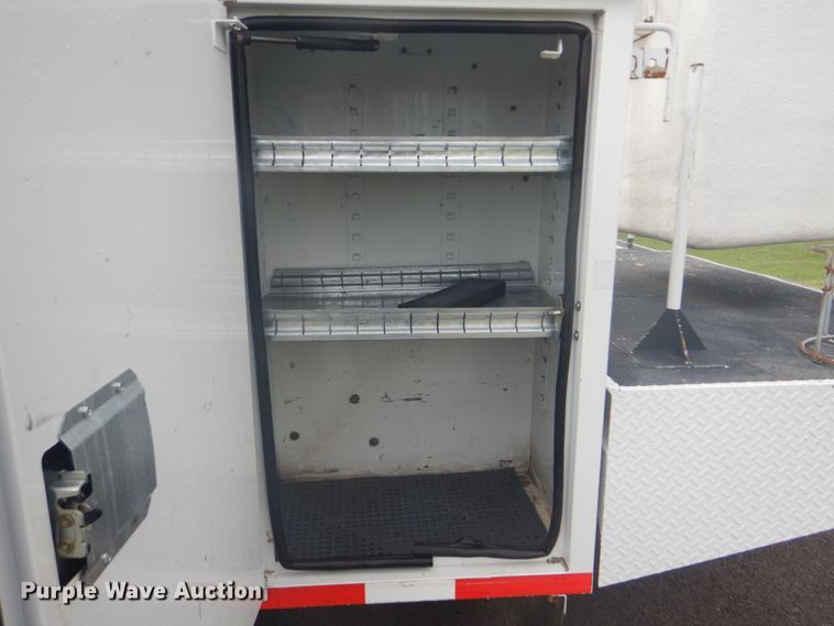 image for item GC9574 2011 Ford F550 Super Duty bucket truck