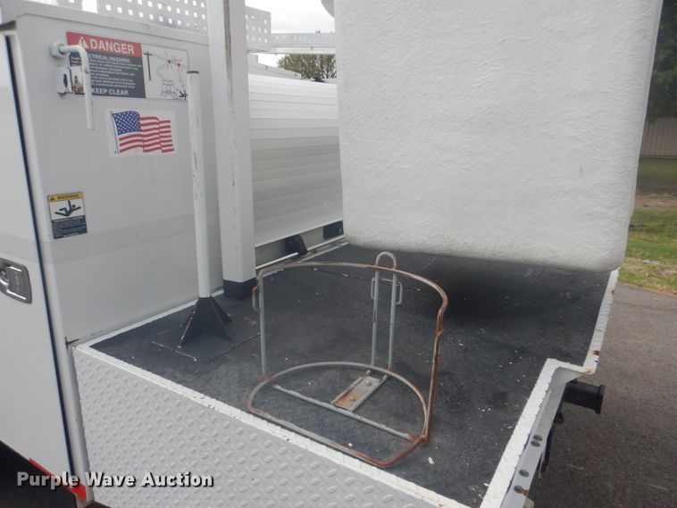 image for item GC9574 2011 Ford F550 Super Duty bucket truck