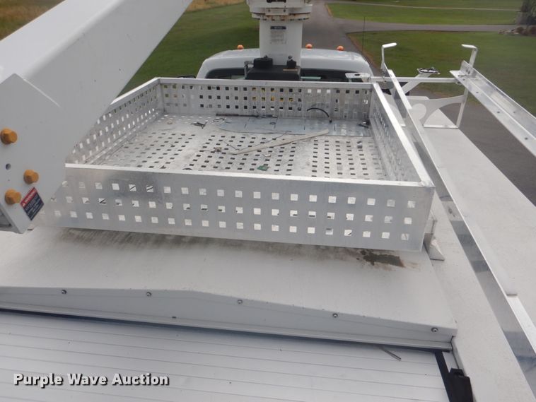 image for item GC9574 2011 Ford F550 Super Duty bucket truck