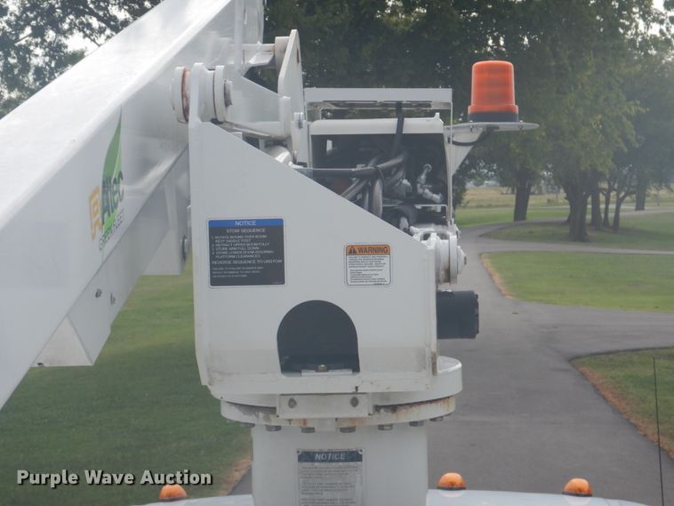 image for item GC9574 2011 Ford F550 Super Duty bucket truck