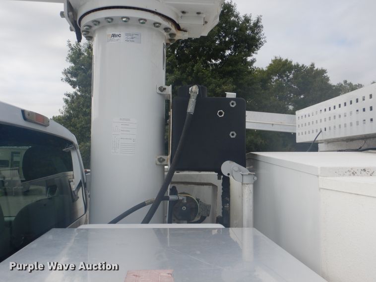 image for item GC9574 2011 Ford F550 Super Duty bucket truck