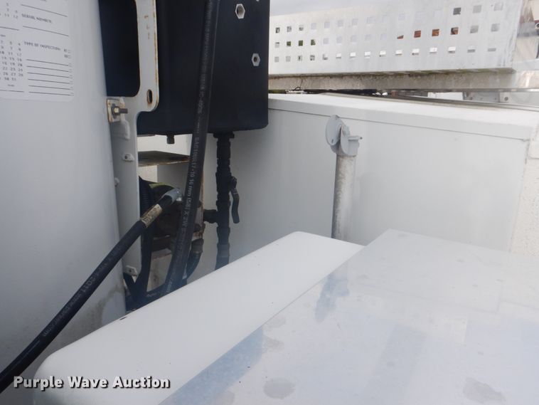 image for item GC9574 2011 Ford F550 Super Duty bucket truck