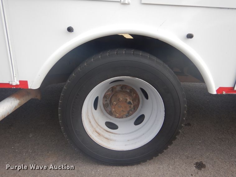 image for item GC9574 2011 Ford F550 Super Duty bucket truck