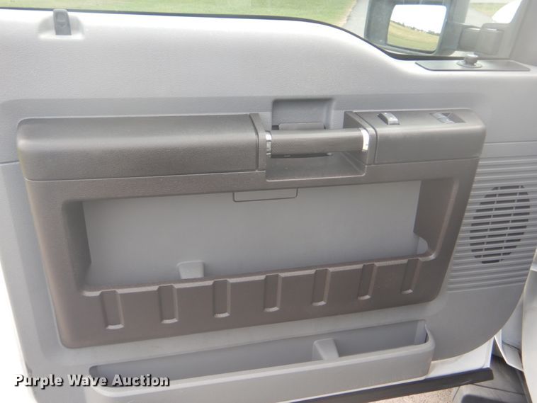 image for item GC9575 2012 Ford F550 Super Duty bucket truck