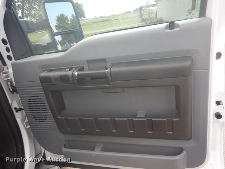 image for item GC9575 2012 Ford F550 Super Duty bucket truck