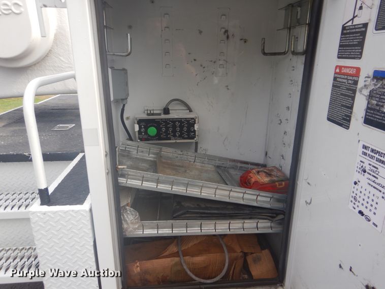 image for item GC9575 2012 Ford F550 Super Duty bucket truck