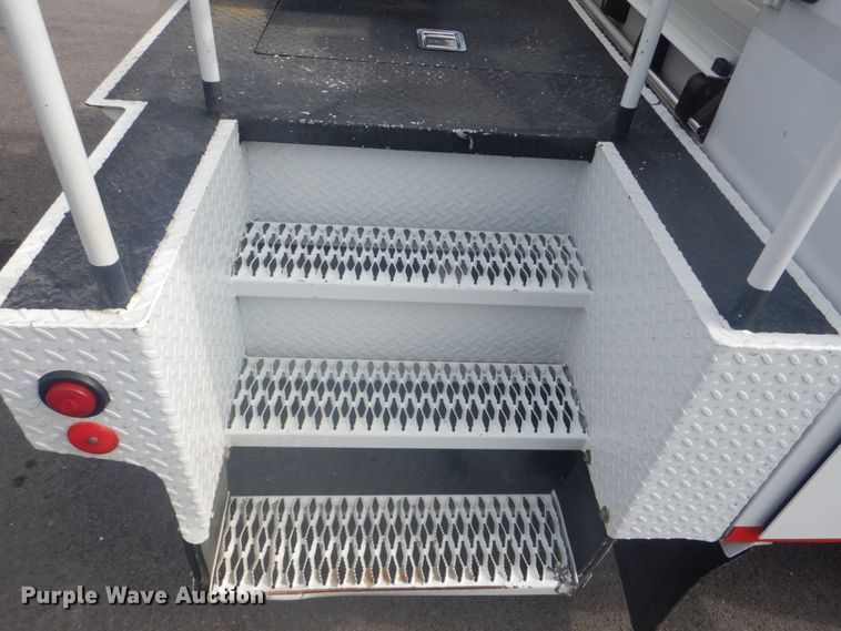 image for item GC9575 2012 Ford F550 Super Duty bucket truck