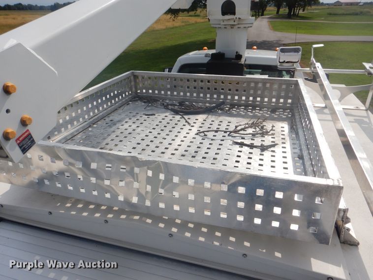 image for item GC9575 2012 Ford F550 Super Duty bucket truck