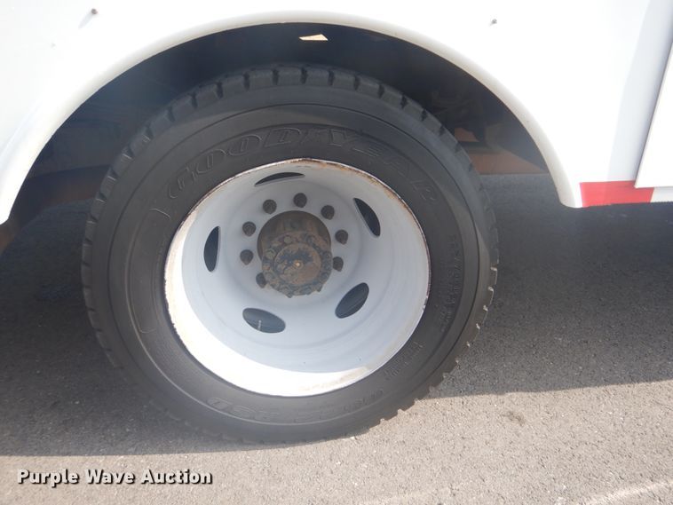 image for item GC9575 2012 Ford F550 Super Duty bucket truck