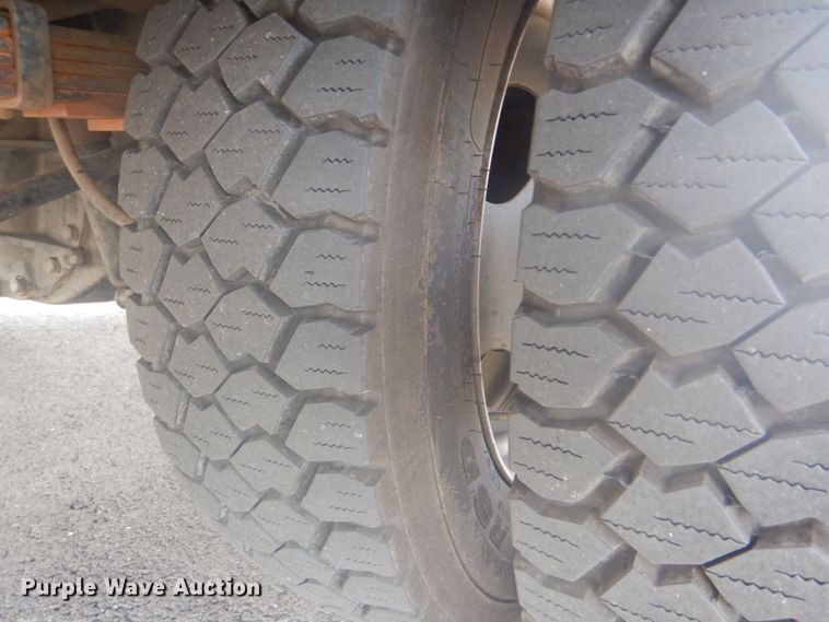 image for item GC9575 2012 Ford F550 Super Duty bucket truck