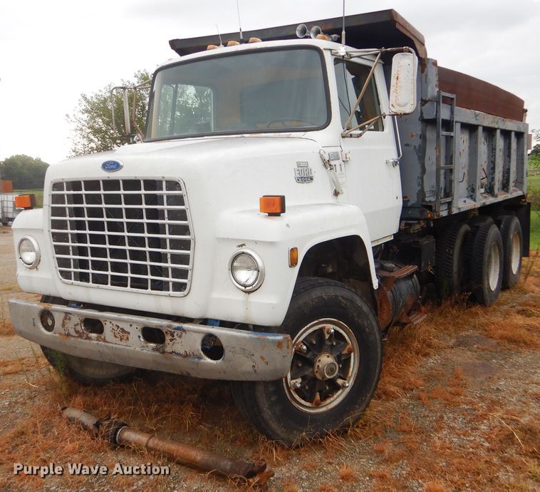 image for item GH9633 1986 Ford 8000 dump truck