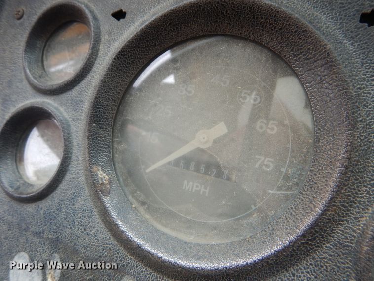 image for item GH9633 1986 Ford 8000 dump truck