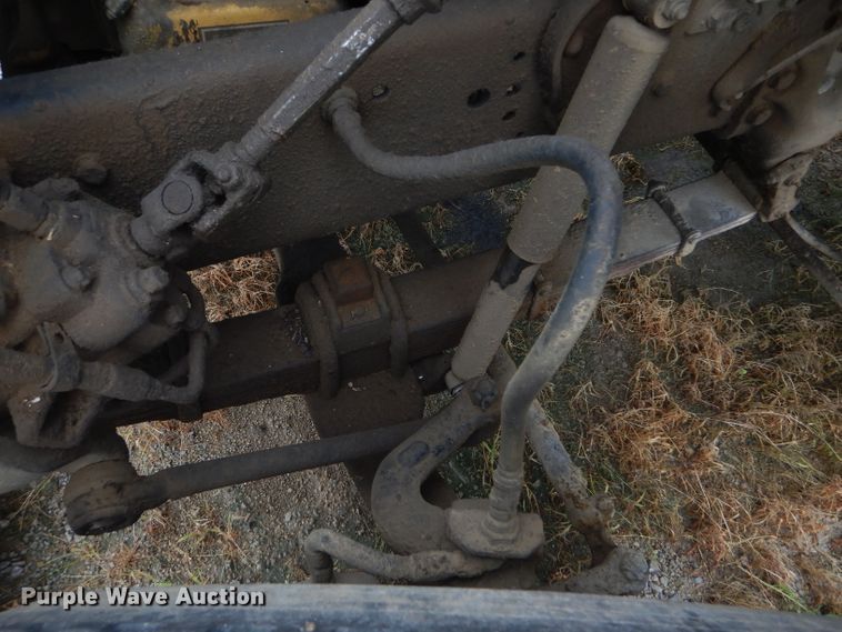 image for item GH9633 1986 Ford 8000 dump truck