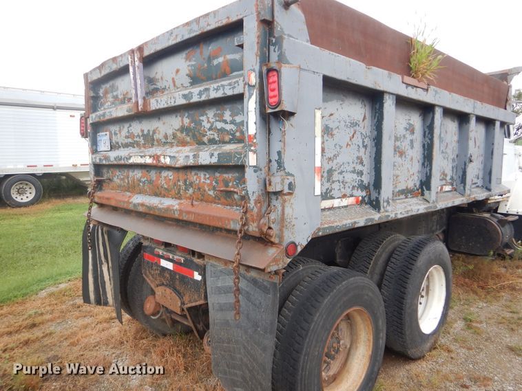 image for item GH9633 1986 Ford 8000 dump truck