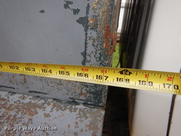 image for item GH9633 1986 Ford 8000 dump truck