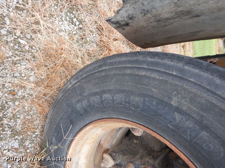 image for item GH9633 1986 Ford 8000 dump truck