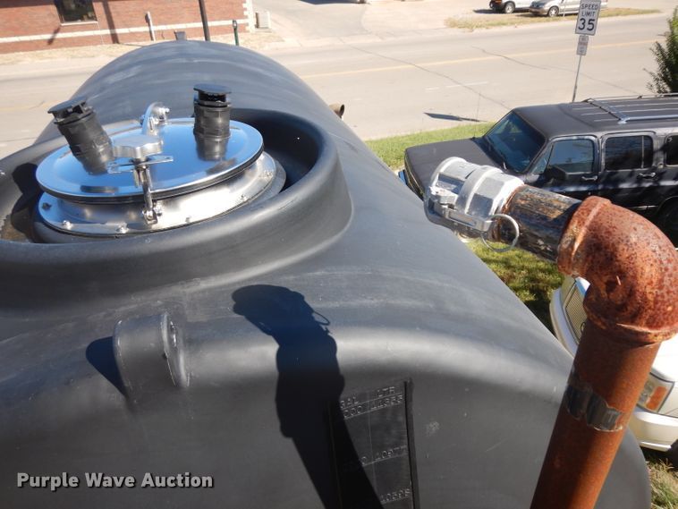 image for item GI9272 1984 Am General M923 tank truck