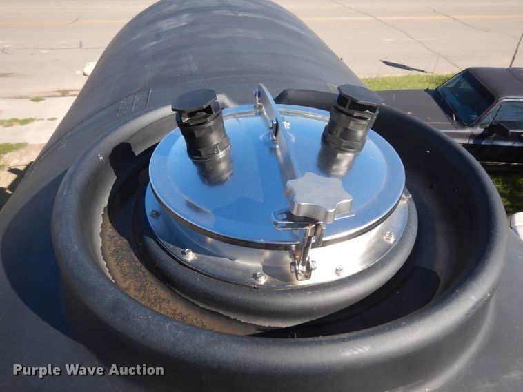 image for item GI9272 1984 Am General M923 tank truck