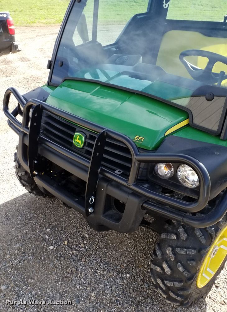 image for item DA8328 2016 John Deere Gator 825i utility vehicle