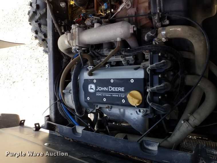 image for item DA8328 2016 John Deere Gator 825i utility vehicle