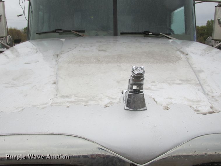 image for item DA8332 2004 Mack Granite dump truck