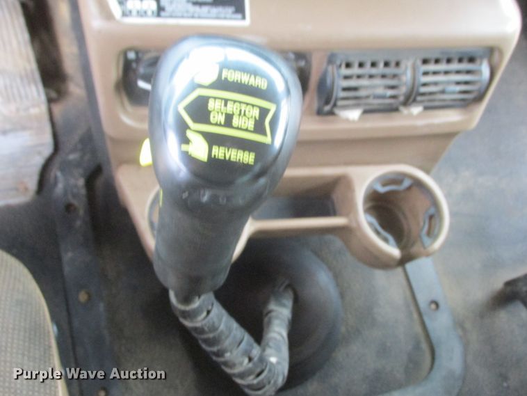 image for item DA8332 2004 Mack Granite dump truck